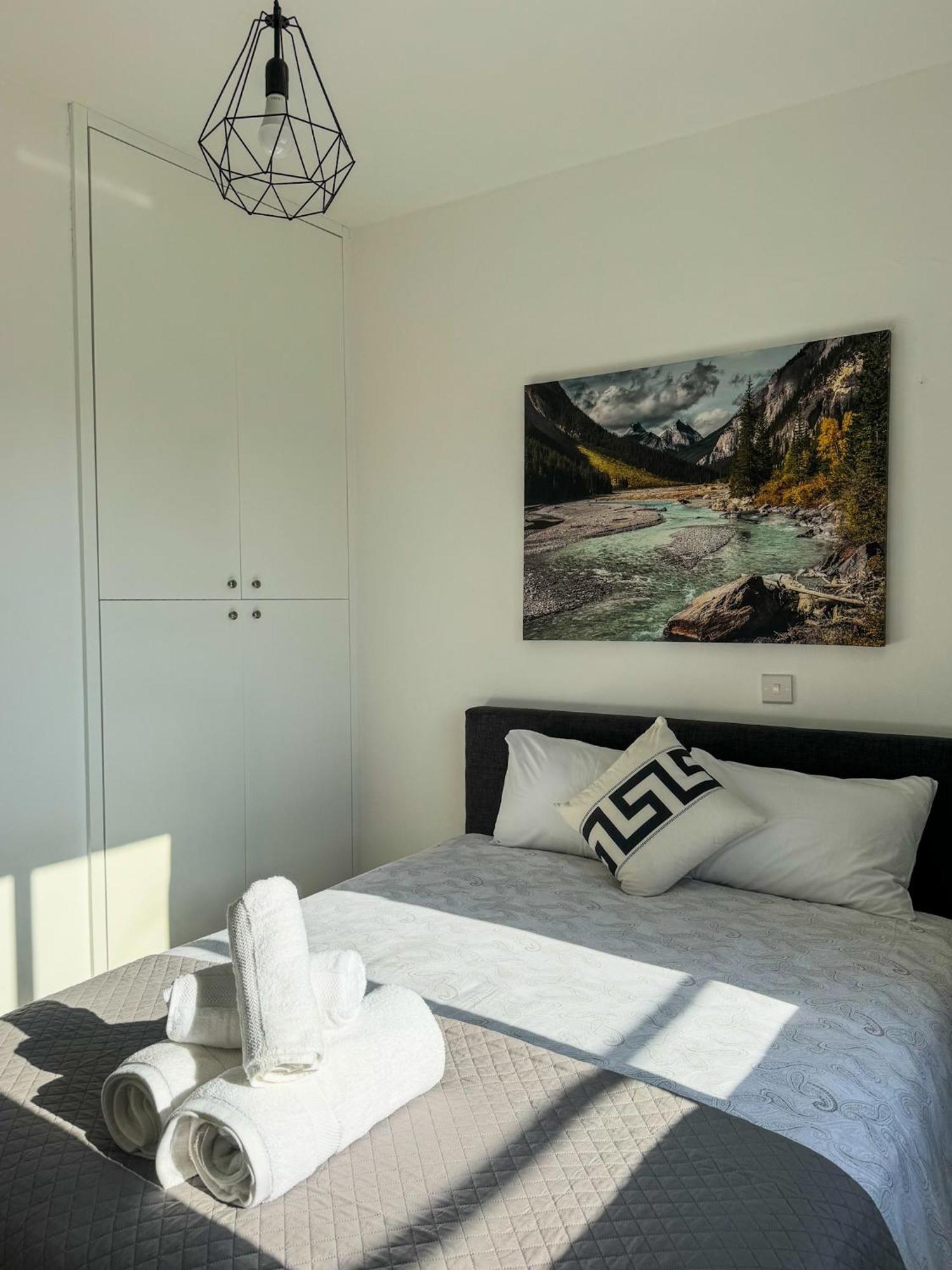 1B Seaside Orchid, Sea, Center Apartment Пафос Екстериор снимка