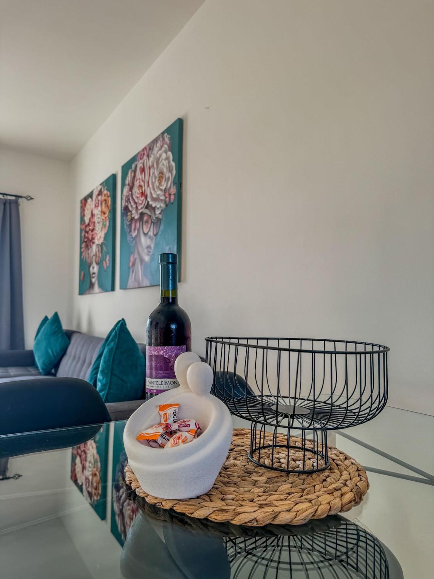 1B Seaside Orchid, Sea, Center Apartment Пафос Екстериор снимка
